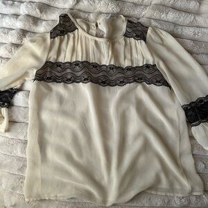 Women’s shirt